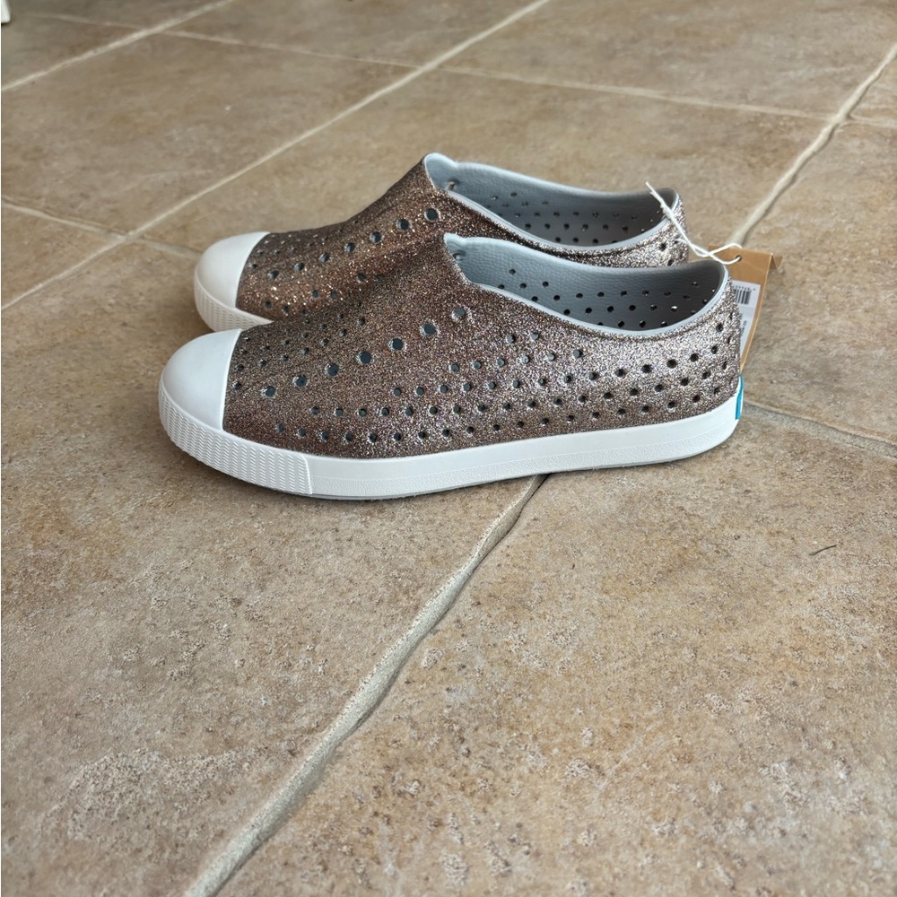 Native Shoes Jefferson Bling - metal color size J4